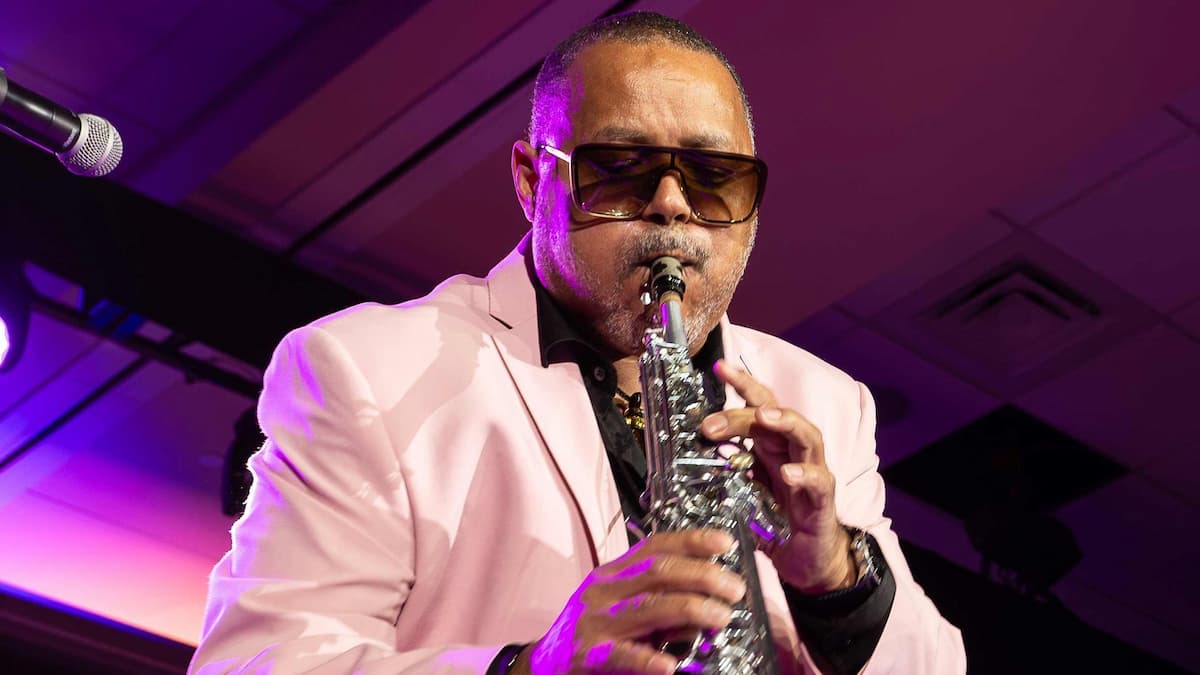 Najee w/ Special Guest Regina Belle