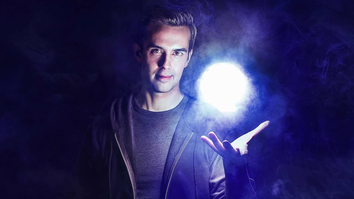 Michael Carbonaro Ticket + Hotel Deals