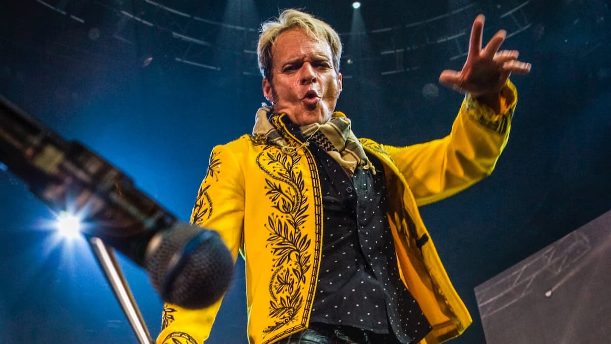 David Lee Roth with Samantha Fish