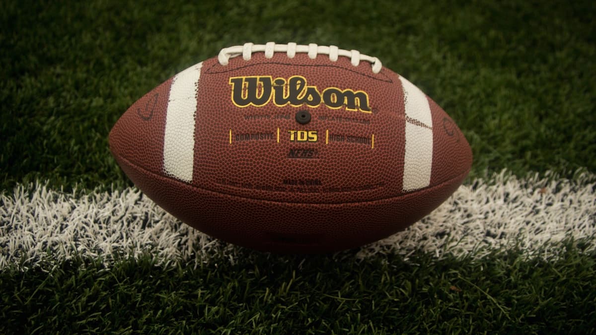 Northern Illinois Huskies Football vs. Hawaii Rainbow Warriors Football