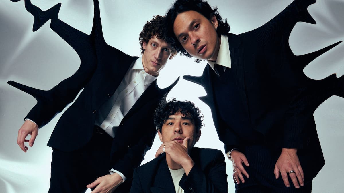 LAST DINOSAURS - Wellness 10 Year Anniversary Tour w/ Special Guest BAD SUNS (USA)