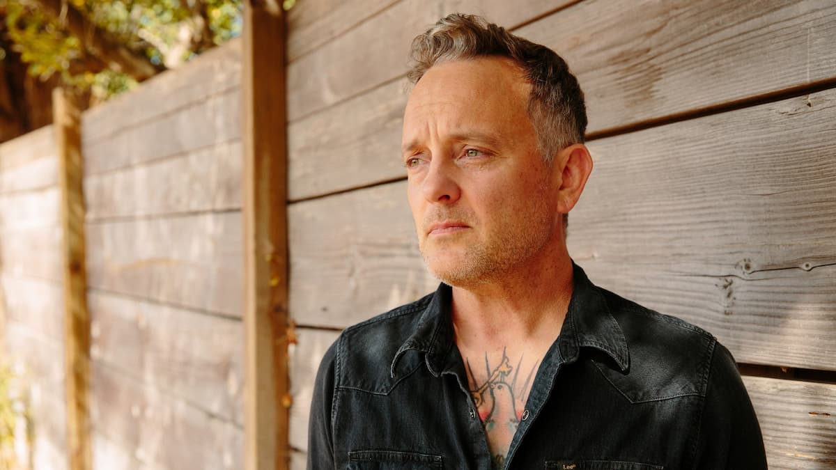 Tractor Presents: Dave Hause & The Mermaid x American Steel AT The Sunset