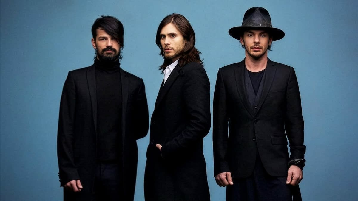Thirty Seconds to Mars Presents A Beautiful Lie vs This Is War