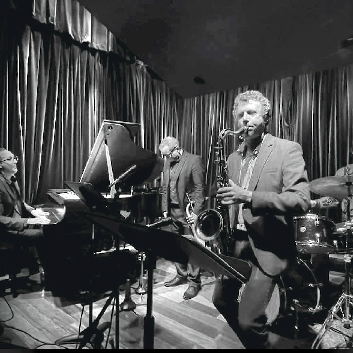 University of Arizona Faculty Ensemble Plays Standards