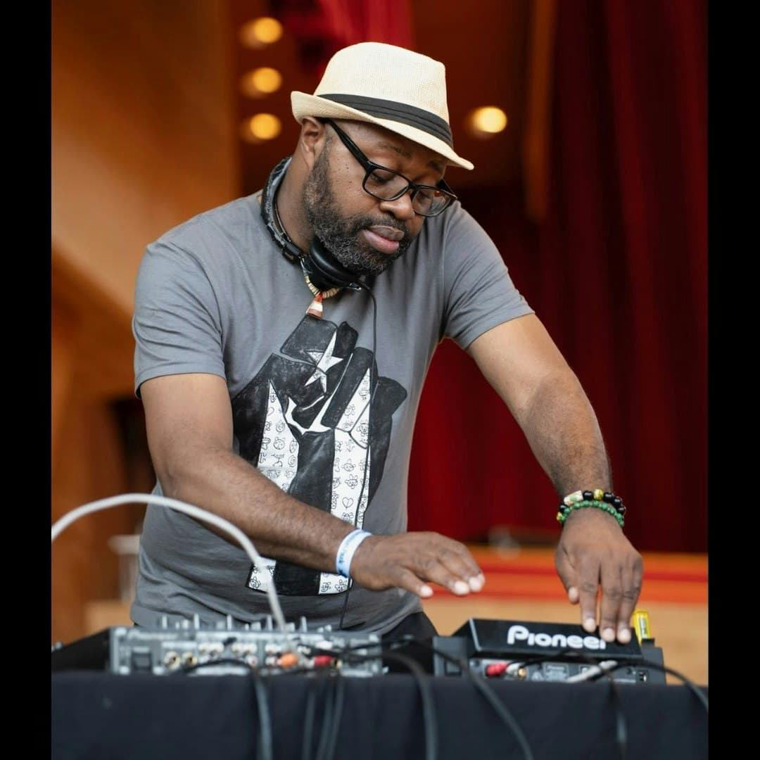 Golden Hour featuring DJ Mwelwa