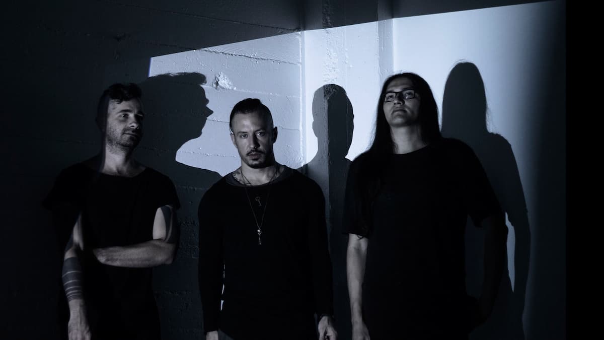 The Black Queen, DILDOX , Trace Amount