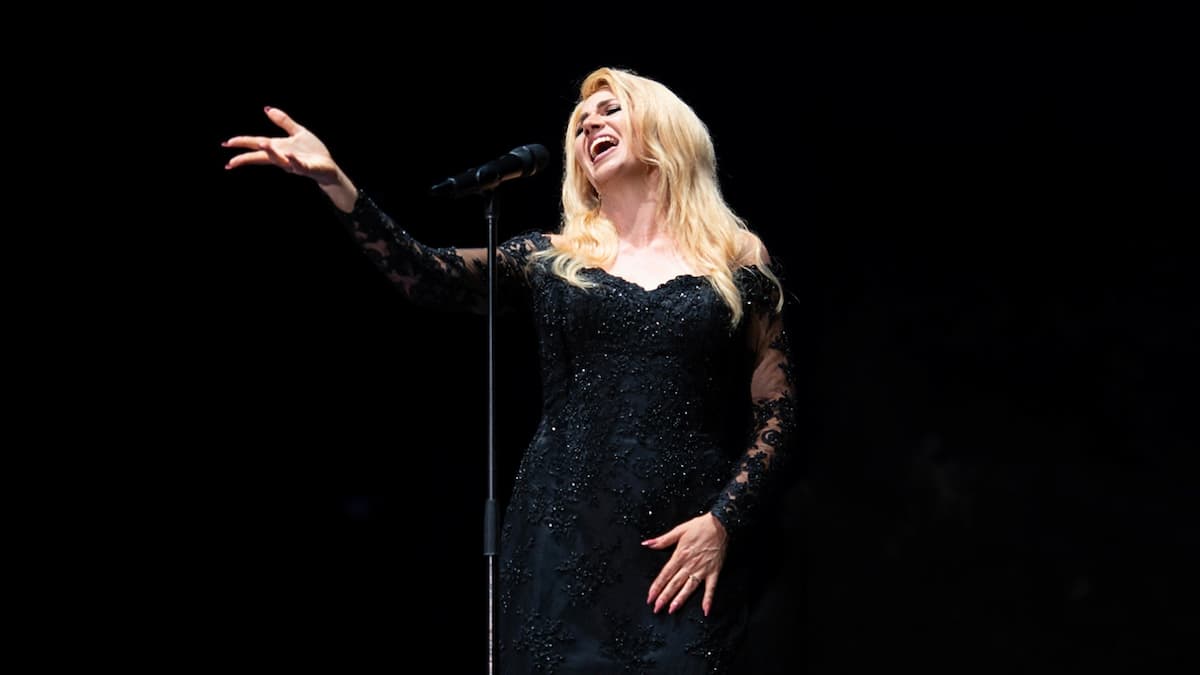 Always, Adele - The Authentic Concert Experience