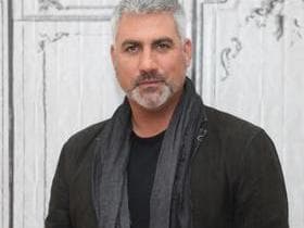 Tonight's the Night: Taylor Hicks performs Rod Stewart's Classic Hits